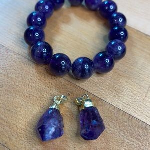 Matching amethyst pendants and bracelet 💕